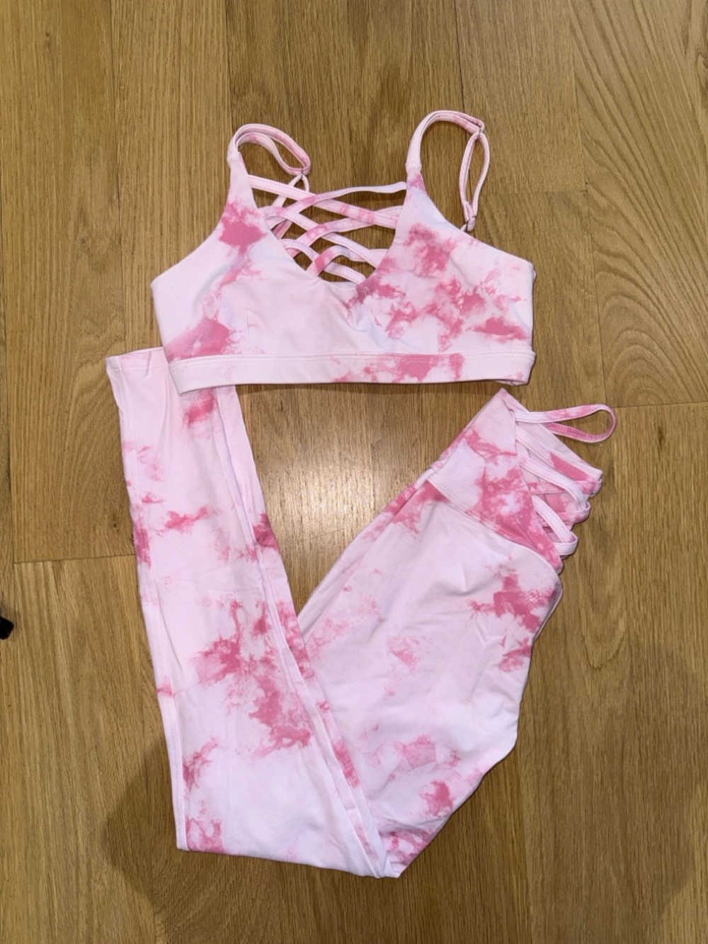 Bombshell Sportswear Pink Tie-Dye Crisscross Sports Bra & Legging Set, S/XS - Picture 9 of 10